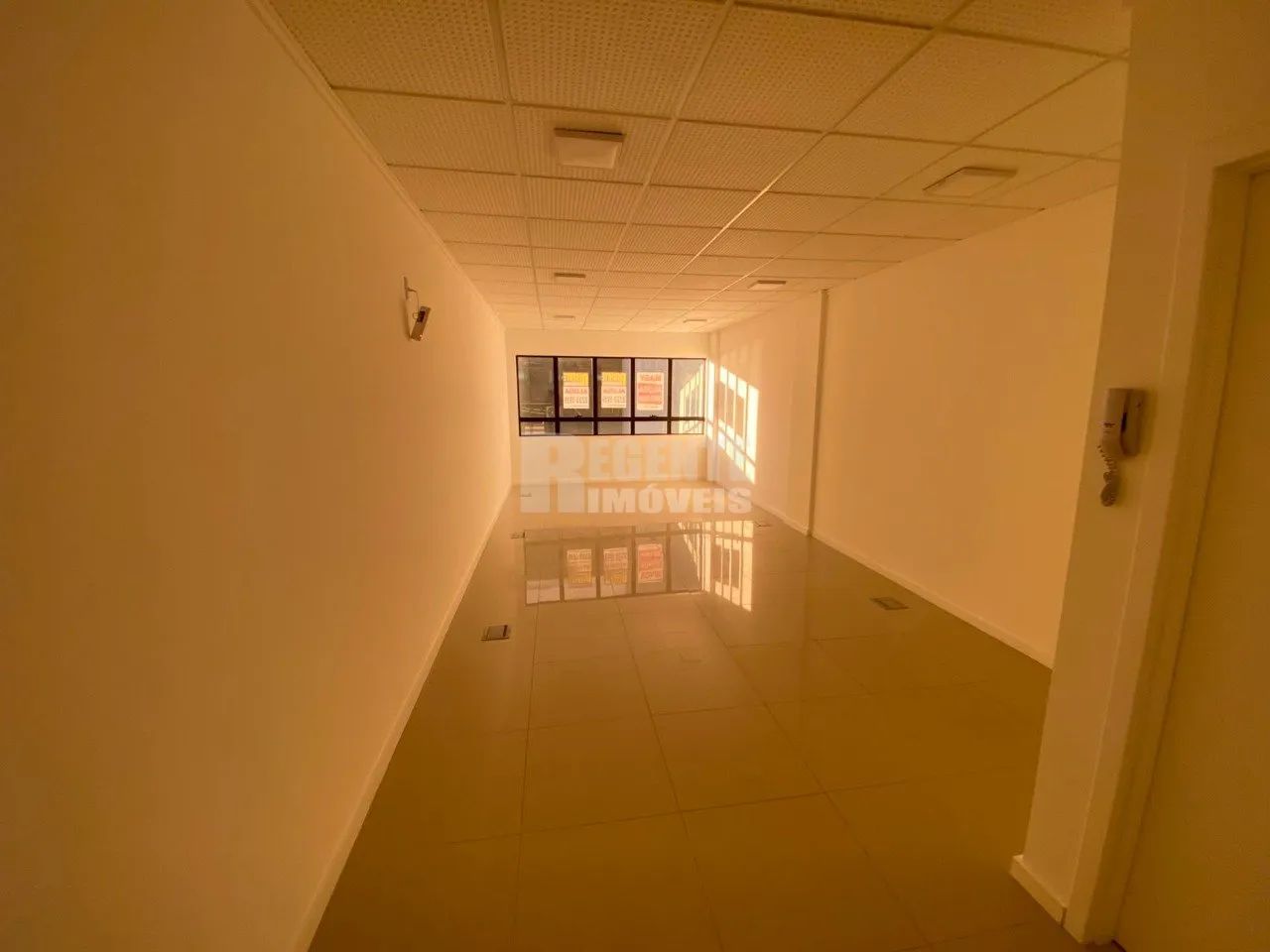 Ótima sala comercial para locação no bairro Itacorubi! - Foto 2