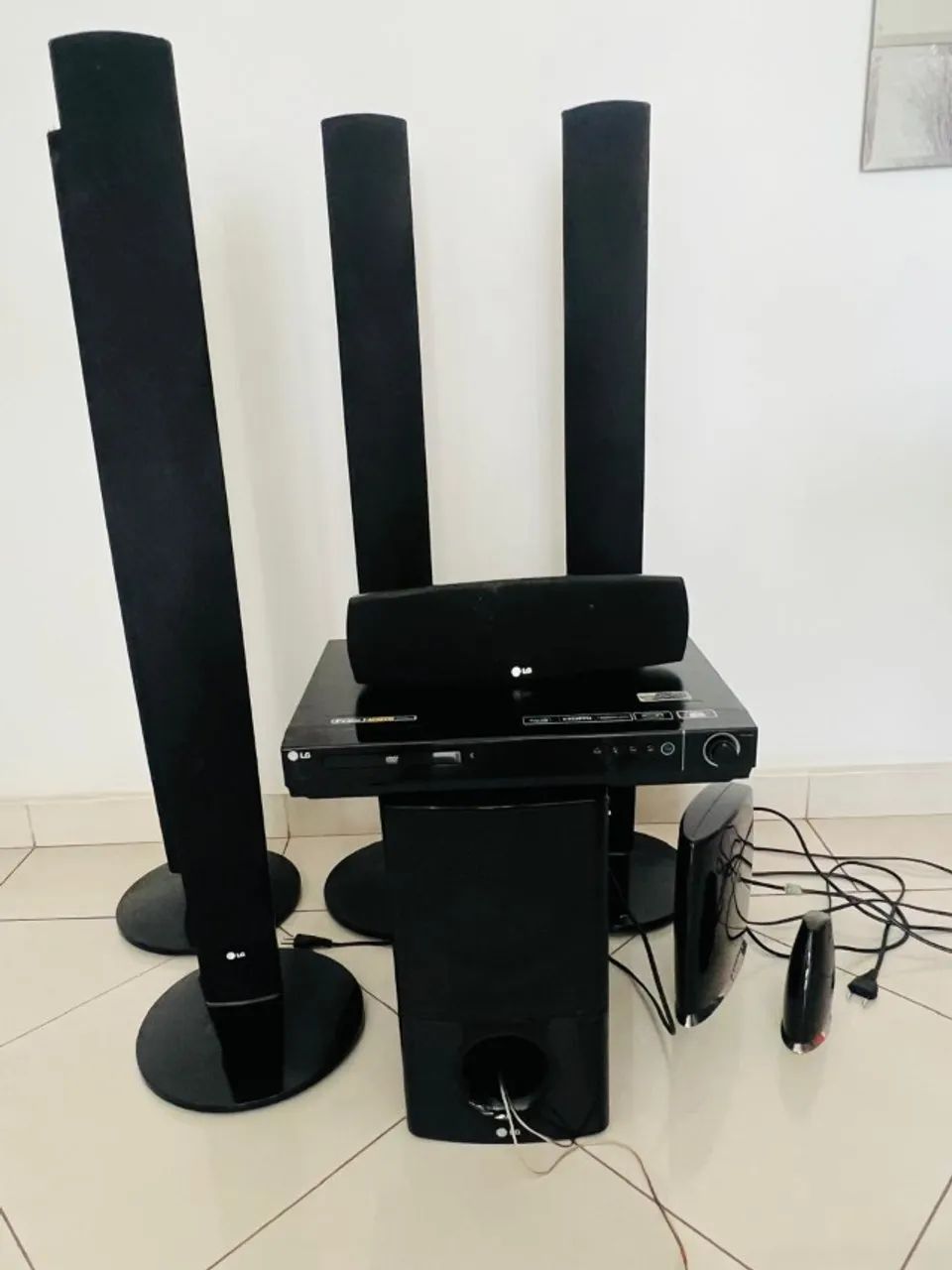 Home theater LG HW55TH wireless DVD karaoke. Kit completo de auto falantes, com cabo óptic