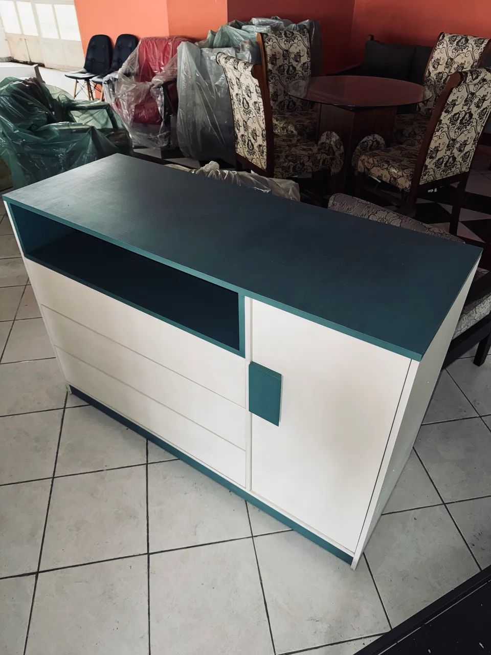 Buffet / Cômoda Moderna Branco e Verde Petróleo