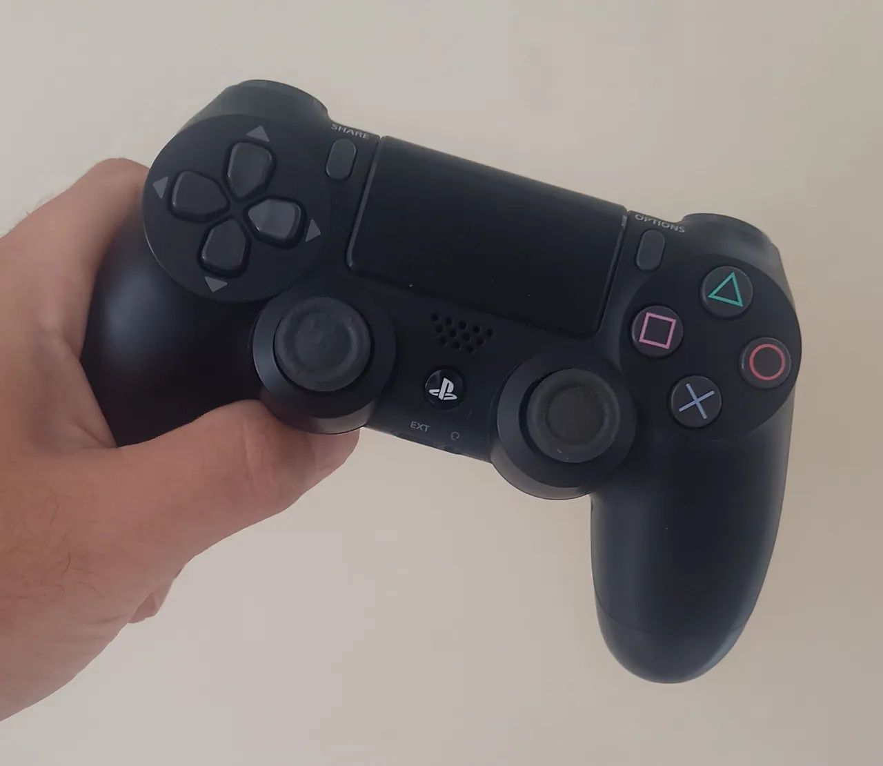 Controle de PS4 original preto