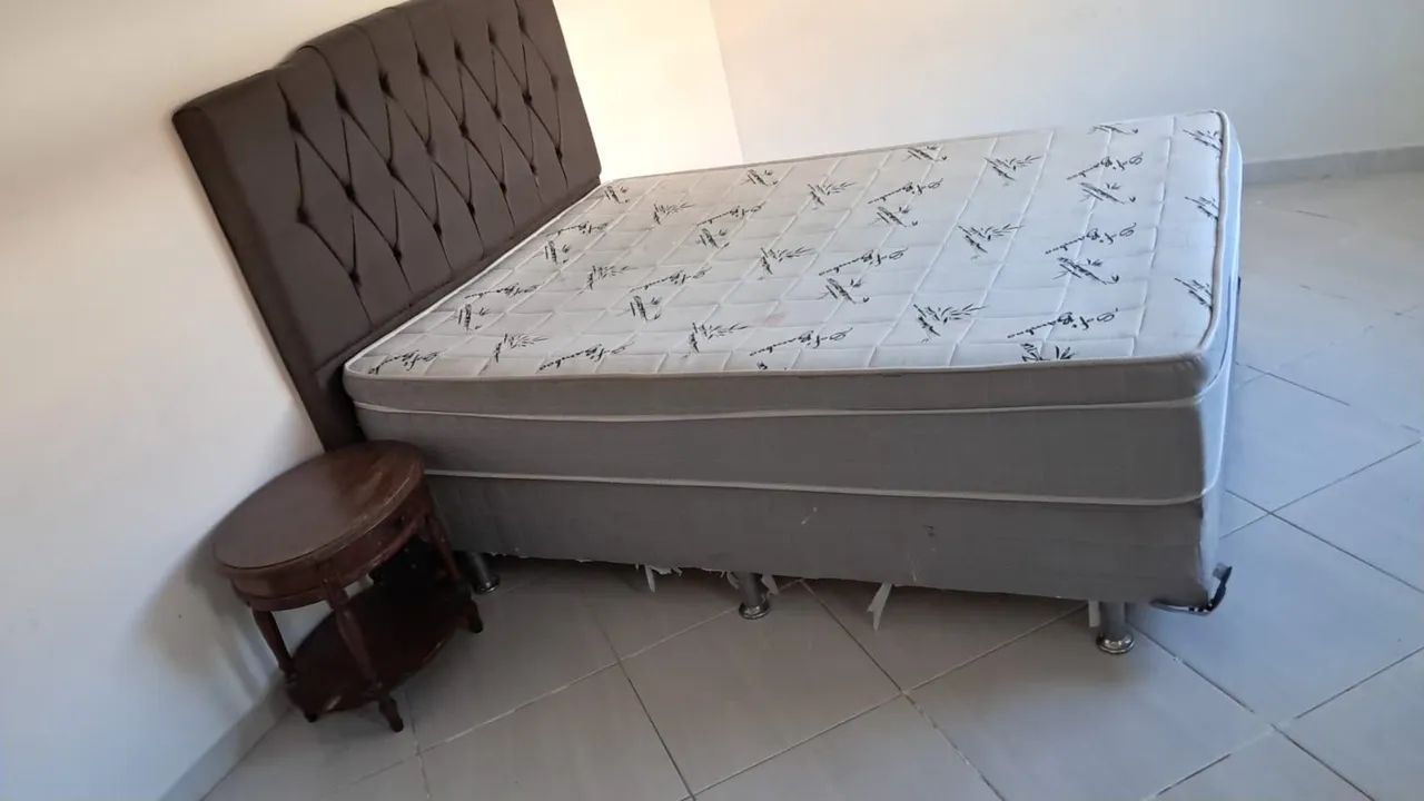 Cama Box Casal Premium - Impecável, Muito Conservada e Pronta para Uso!