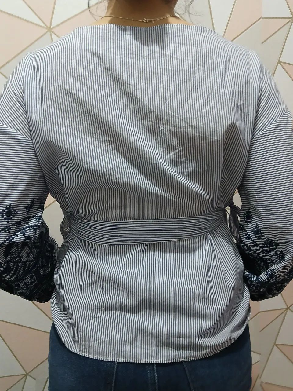 Blusa listrada transpassada Zara - Foto 3