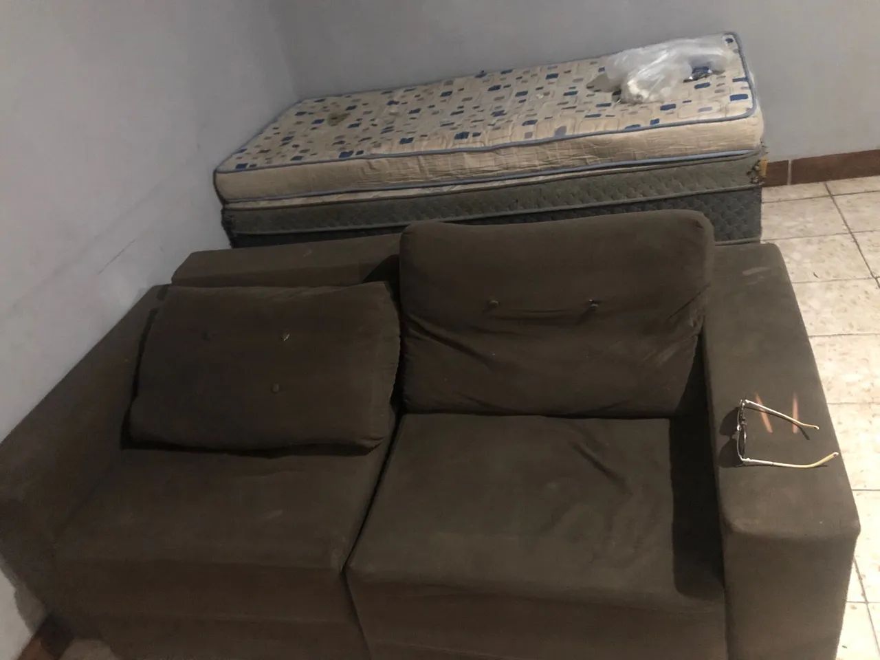 50 cama solteiro+ colchão 