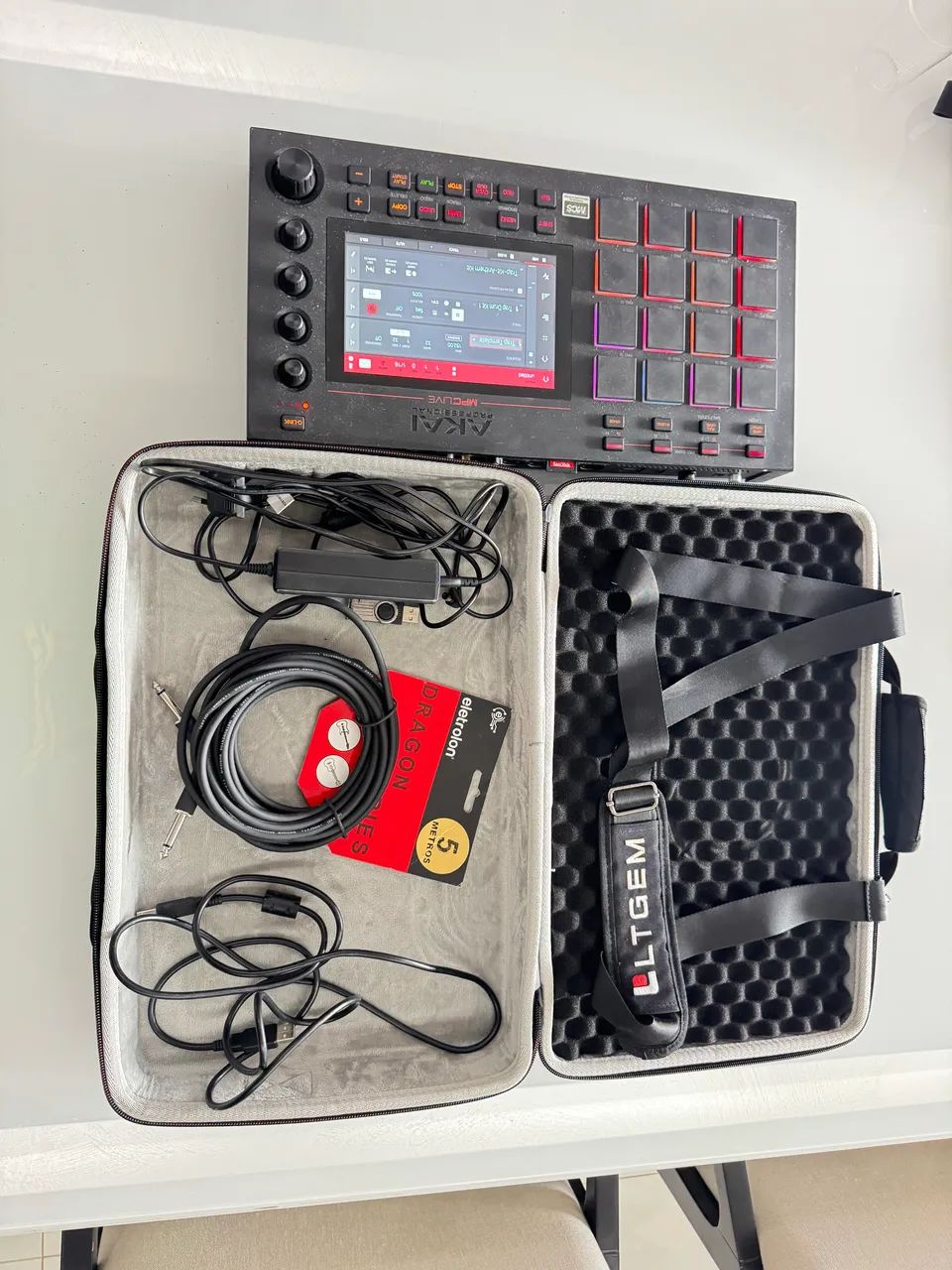 MPC AKAI LIVE (zerada) - Foto 5