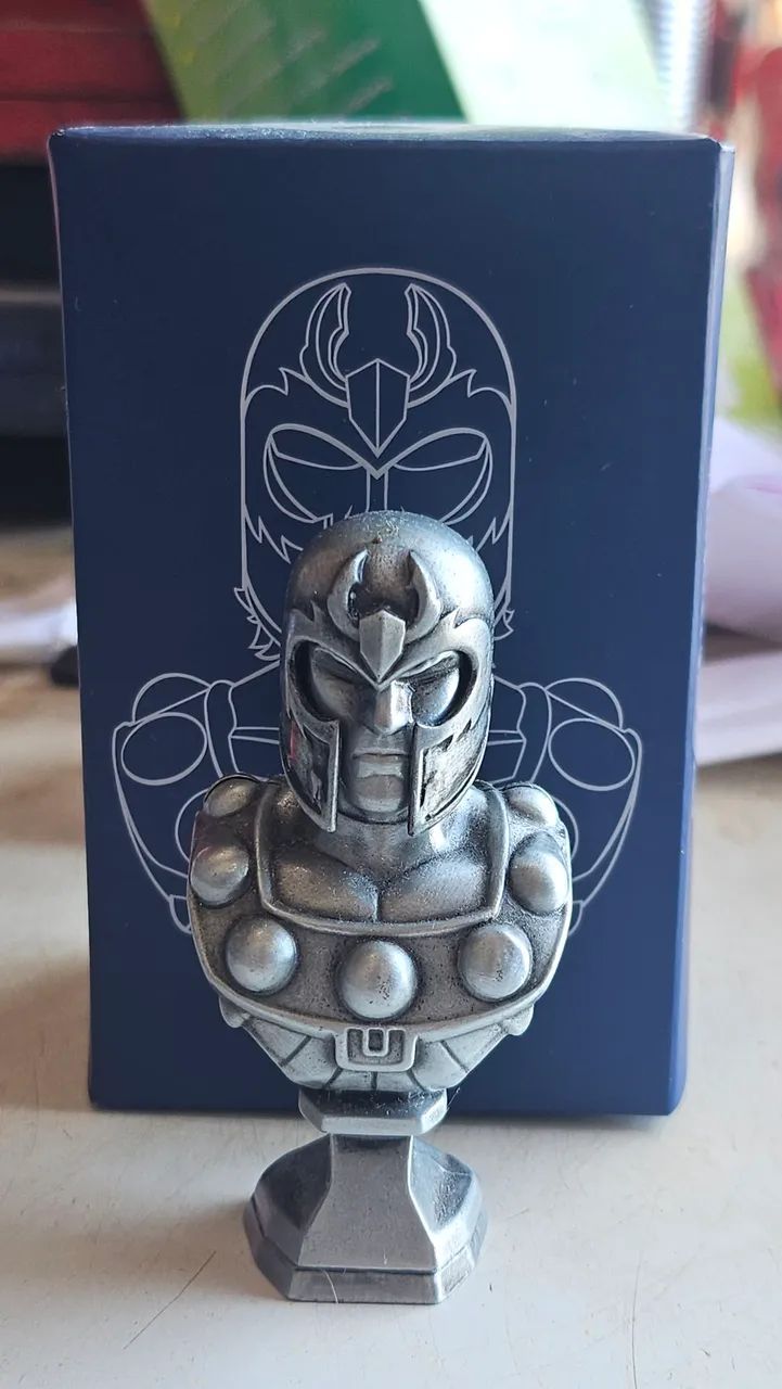 Mini Busto Adamantium Collectibles #2 Magneto Omelete Box