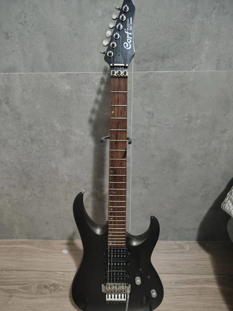 Guitarra Cort Floyd Rose  - Foto 2