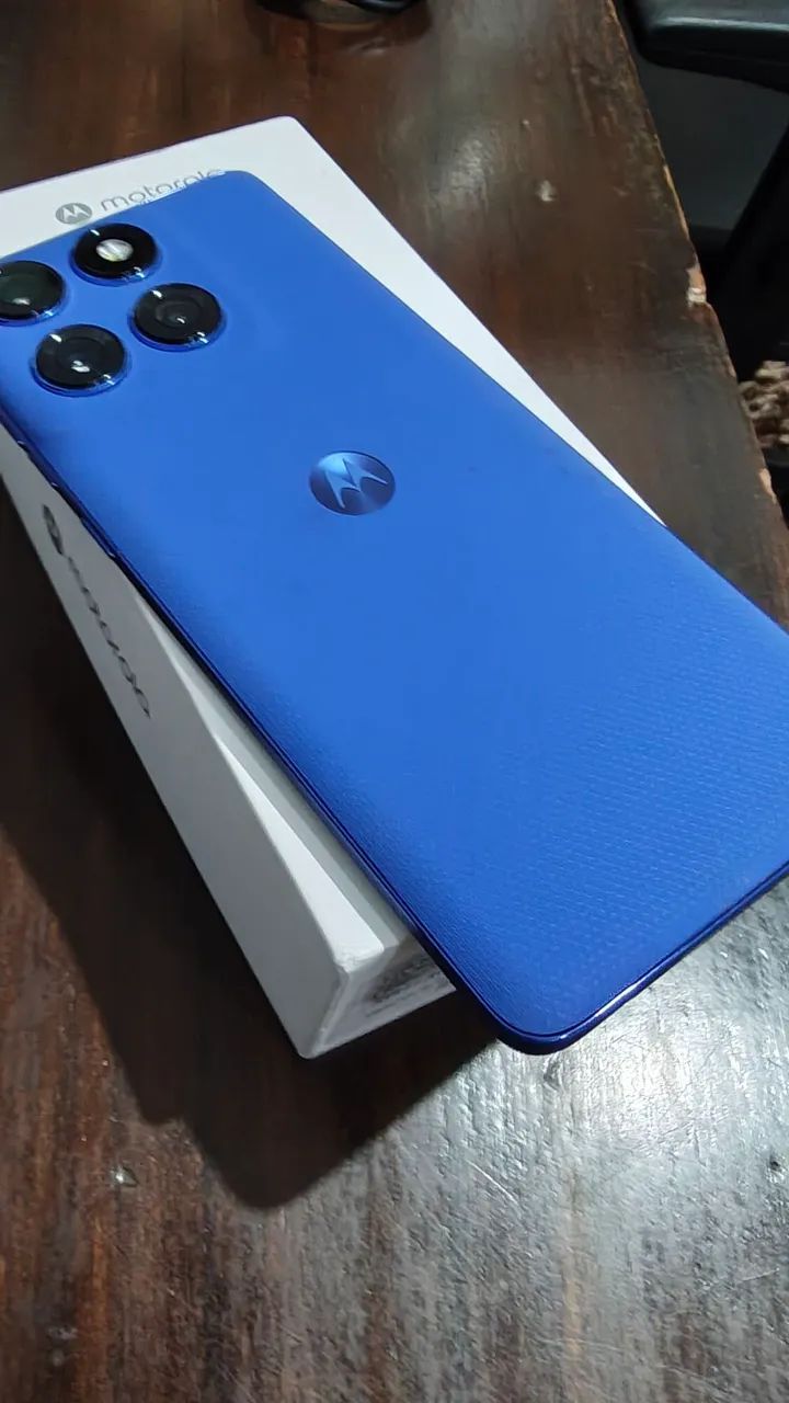 MOTOROLA EDGE 60 PRO AZUL 256 SUPER CONSERVADO - Foto 2