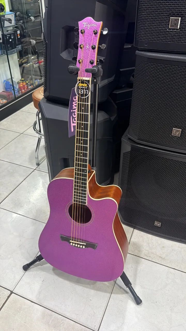 Violão acústico 