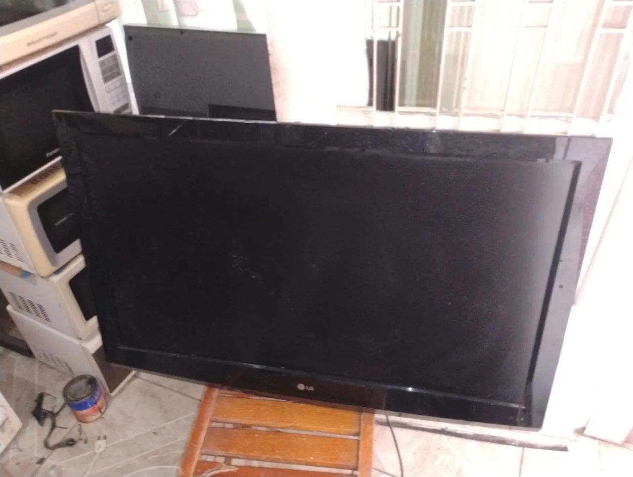 TV LCD LG 42 Polegadas Modelo 42LB9RTA Defeito liga tem som não abre imagem