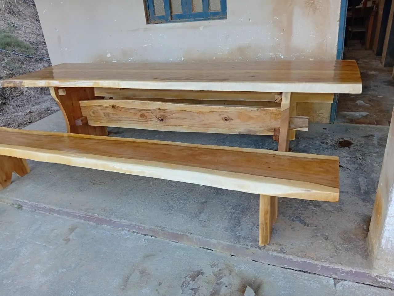 Mesa e bancos de madeira garapa  - Foto 3