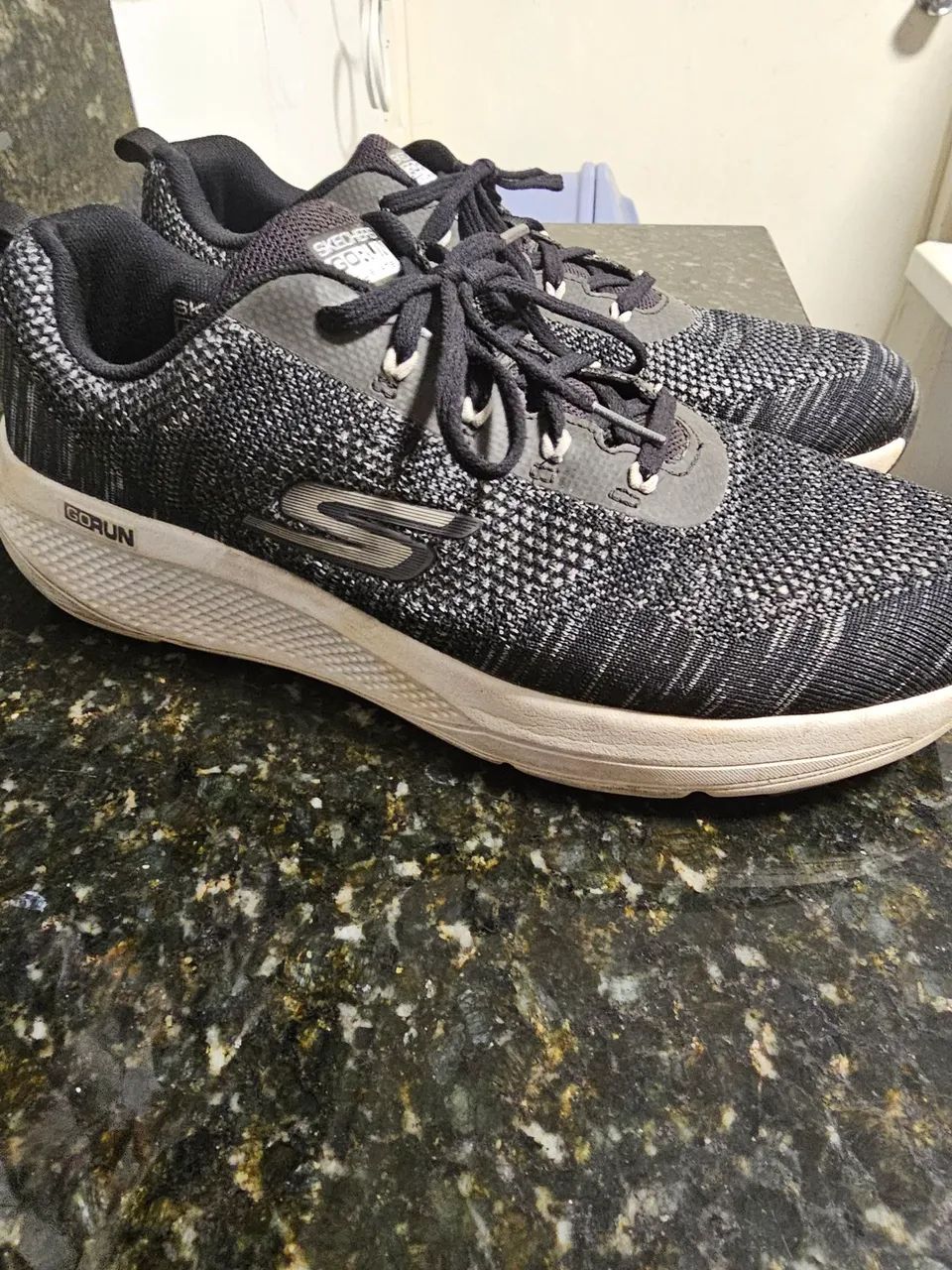 Tênis Skechers Gorun Elevate usado número 43 - Foto 2