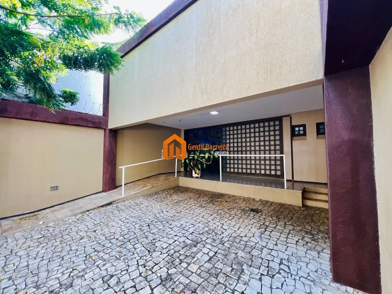Casa Comercial à venda na Rua Rodrigues Junior - Foto 2