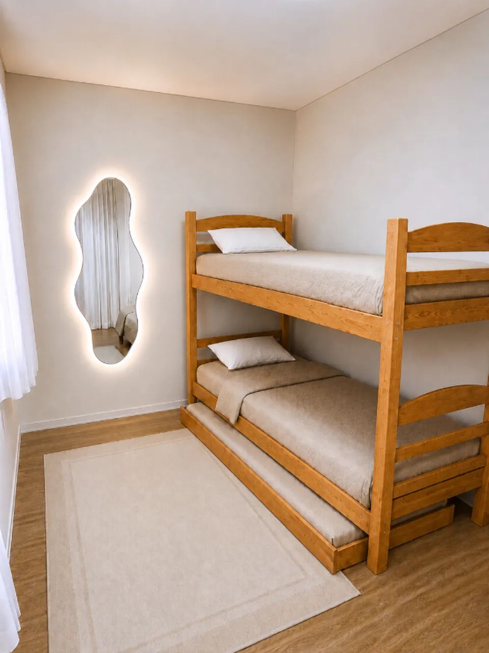 Beliche com cama auxiliar - Pinus maciço - Cor mel - Impecável