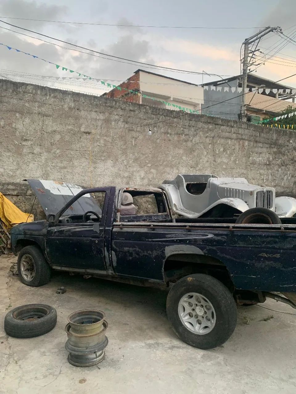 Nissan D-21 Pick-up CD 4x2/4x4 2.7 Diesel 1993