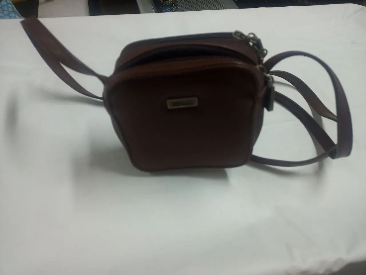 Bolsa de couro marrom, pequena e quadrada USADA - Foto 2