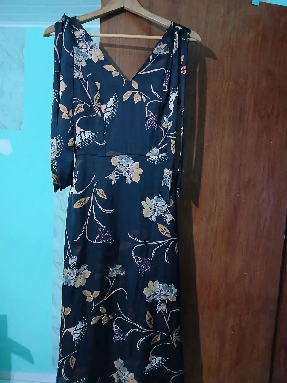 VESTIDO DE SEDA  SEMI NOVO 