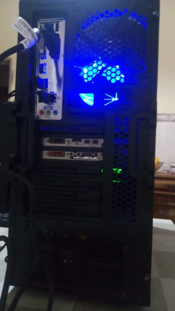 PC gamer AMD FX 16 GB RAM gabinete Raidmax Cobra - Foto 3