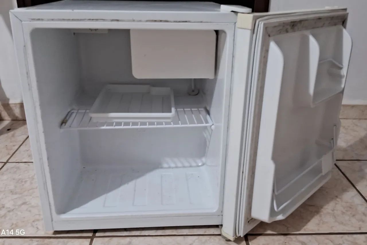 FRIGOBAR PHILCO PH 50 N - Foto 2