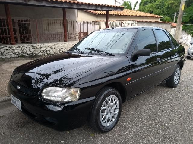 FORD Escort 1.6 16V Village Wag. S.S.