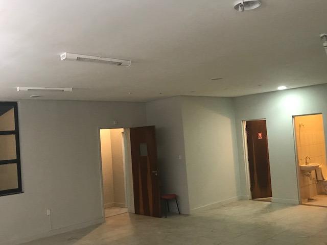 Alugo imóvel com 650m2 na R. Pinto Madeira 437 em frente a unimed - Foto 6