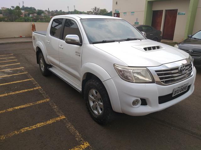 Toyota Hilux -Vendo ou troco!! - Foto 5