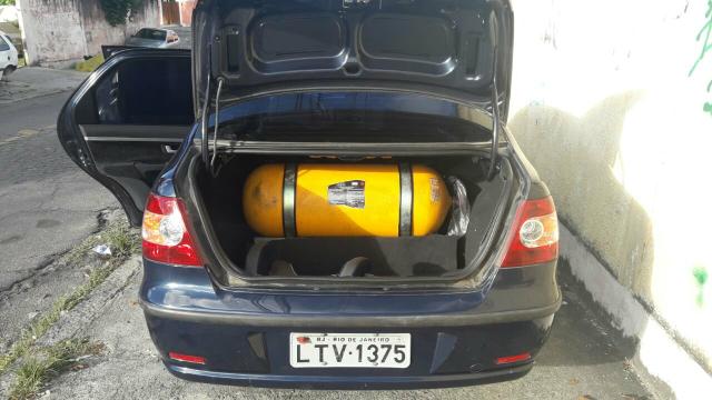 Siena 1.8 hlx 2007 completo com gas