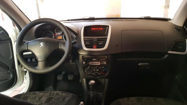 Peugeout 207 2011 HB XR 1.4 flex Novíssimo com cheiro de novo ,perfeito para uber couro - Foto 7