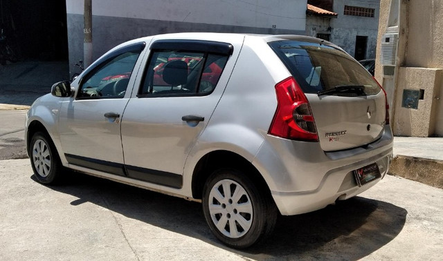 Sandero 1.0 completo 2011 - Foto 6