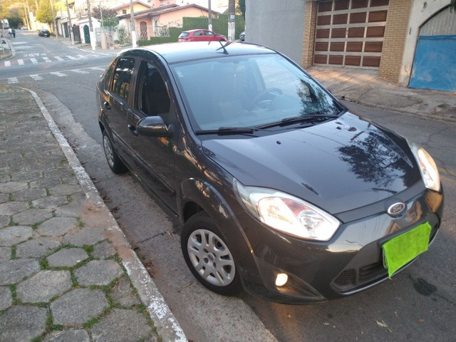 FIESTA SEDAN 1.6 2013 COMPLETO