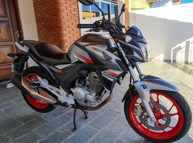 VENDO MOTO 2018 HONDA CB TWISTER 250CC