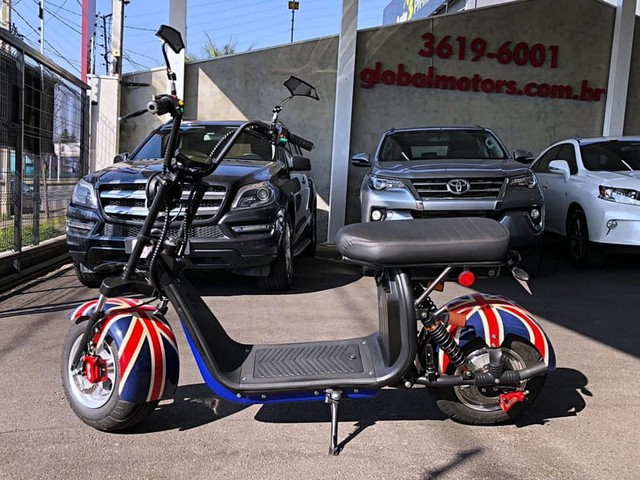 SCOOTER ELÉTRICA GLOOV P6-R PARCELAMOS NO CARTÃO