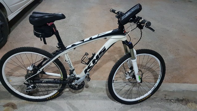 Vendo bike khs, aro 26, tamanho M, 27v Shimano SLX FIBRA DE CARBONO