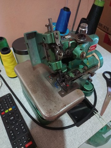 Máquinas de costura Overloque