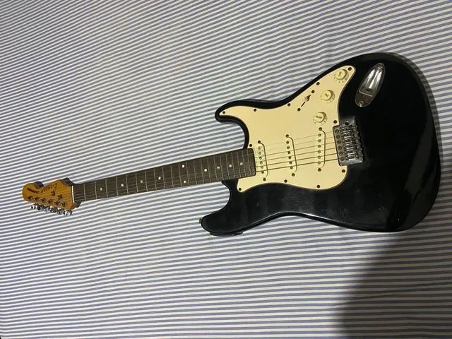 Guitarra Strato Tuner