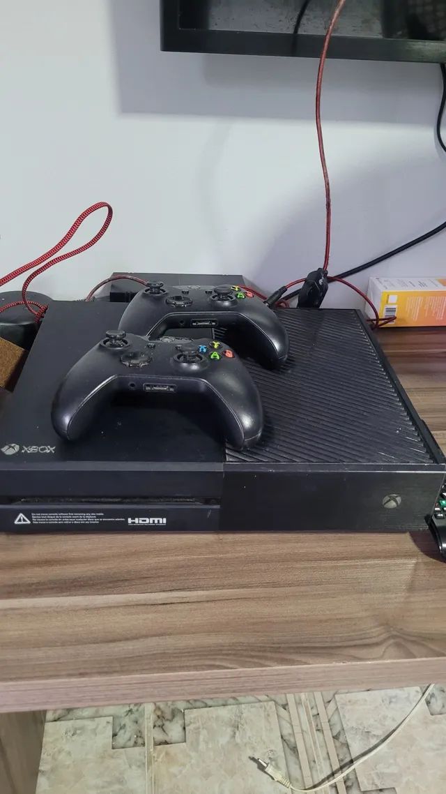 Xbox One S + Dois controles + Jogos - Videogames - Cremação, Belém  1258562135