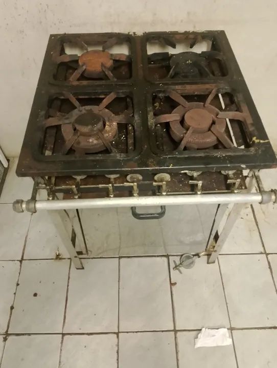 Fogão industrial 04 bocas com forno  - Foto 3
