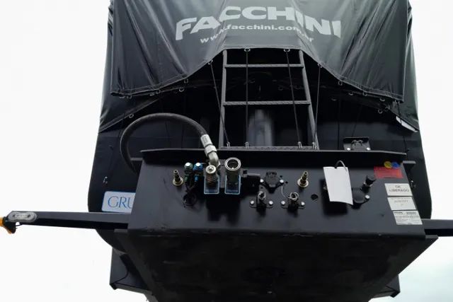 SR Basculante 55m3 4 Eixos 23/24 facchini - Foto 4