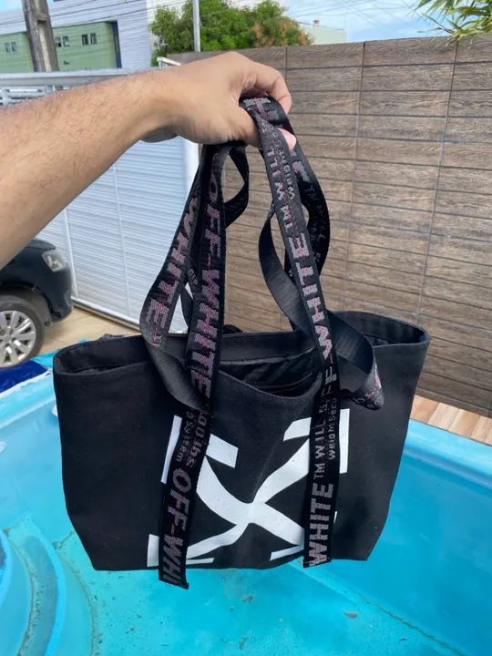 Bolsa tote com mesh e estampa de logo off white  - Foto 5
