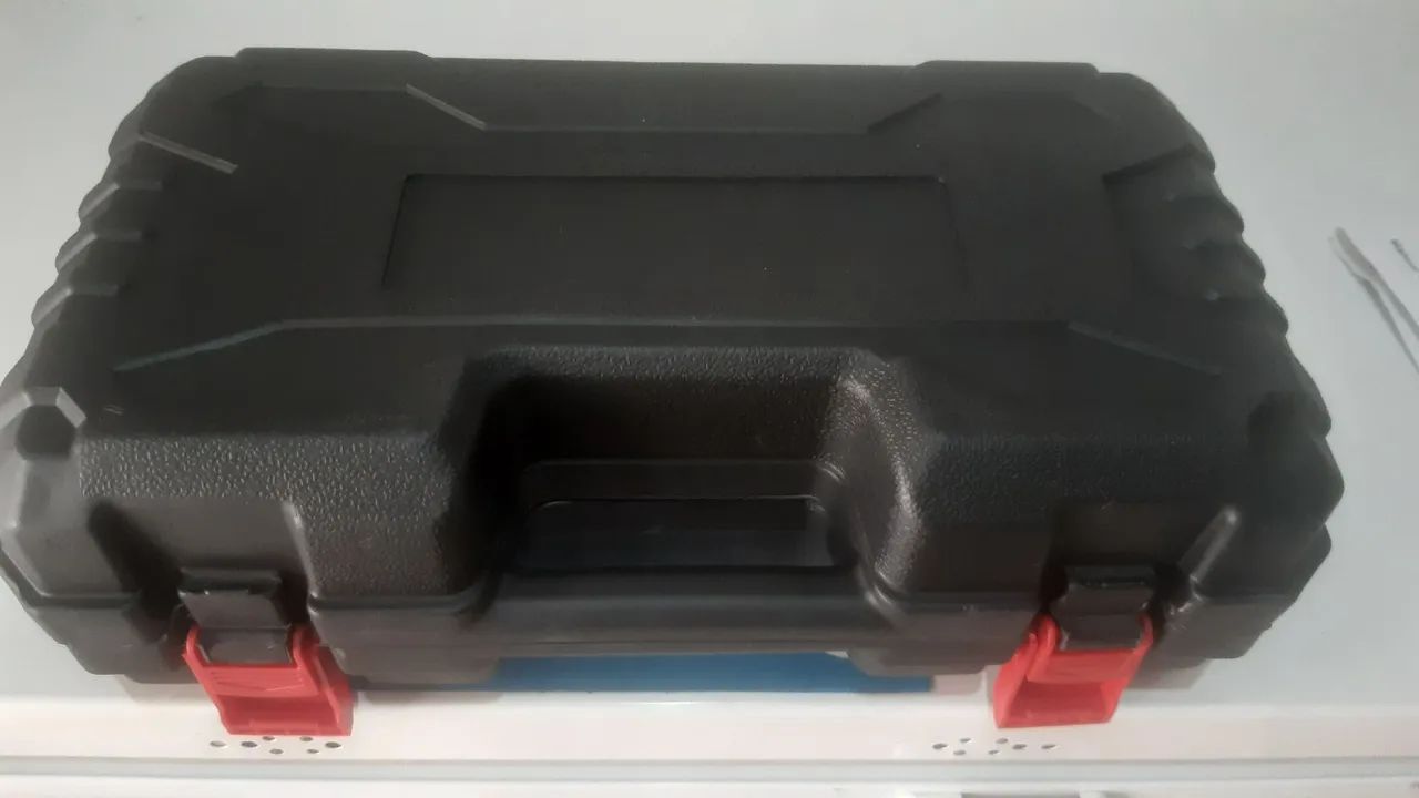 Mini Serra Elétrica para Poda