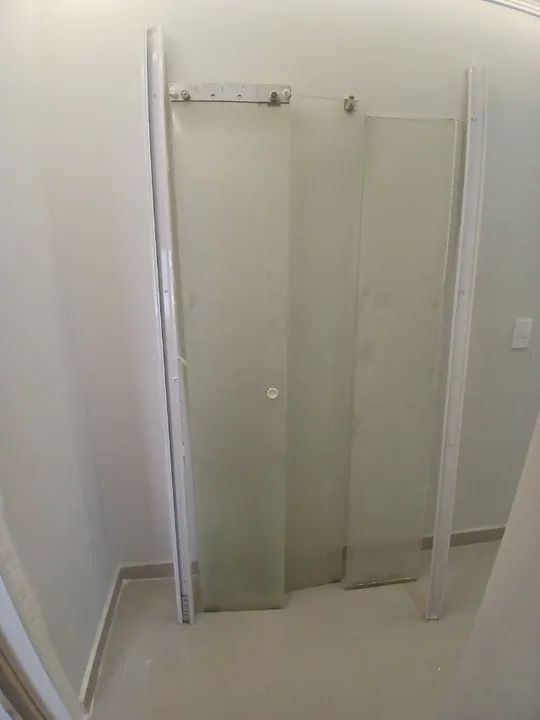 Porta Box para Banheiro 110x200cm de Correr 3 Folhas sem os trilhos. - Foto 2