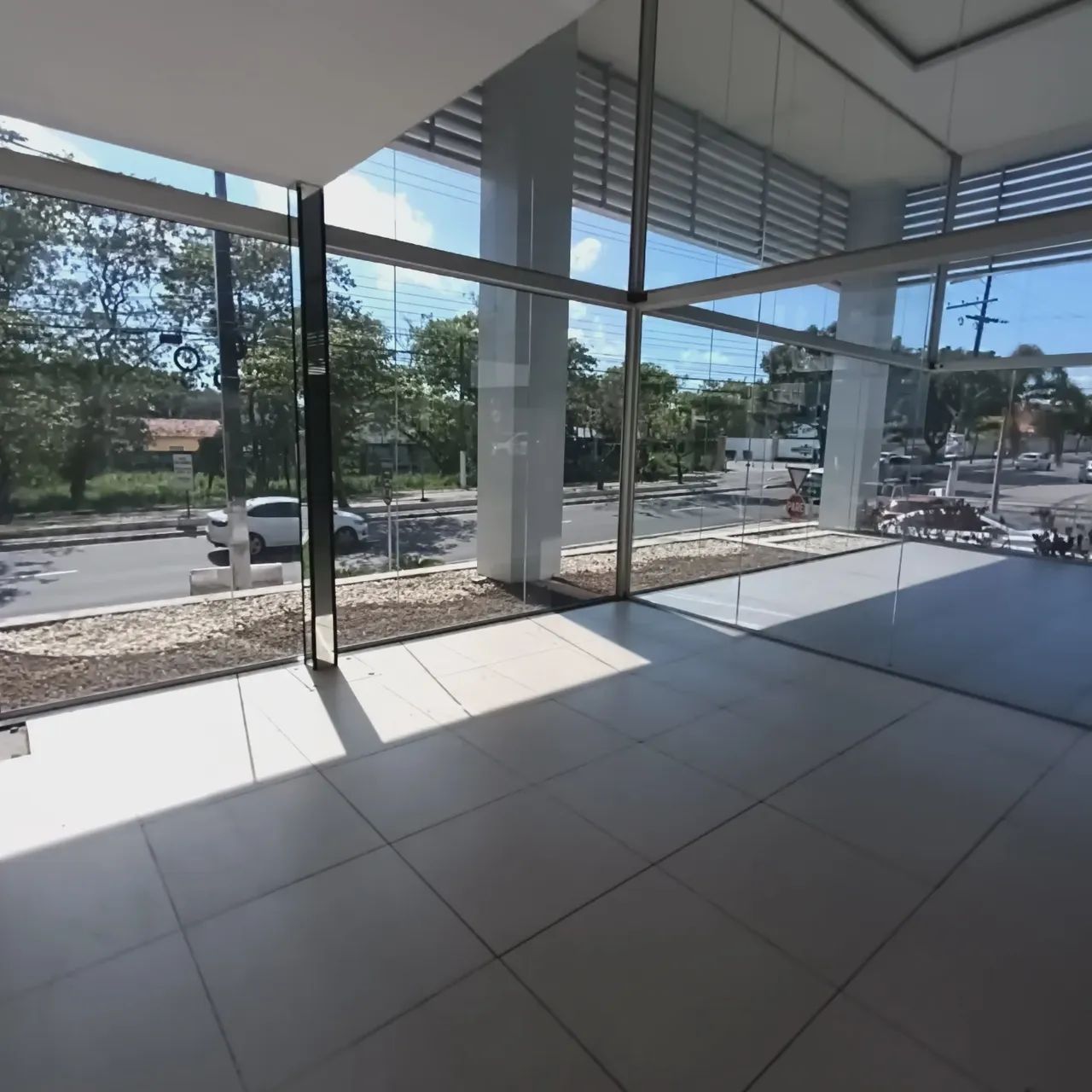 Alugo Ponto/ Restaurante/ Bar / Lanchonetes - Av Efigênio Sales - Foto 8