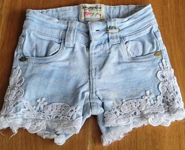Bermuda jeans bebê da Lilica Ripilica, tamanho 12 meses