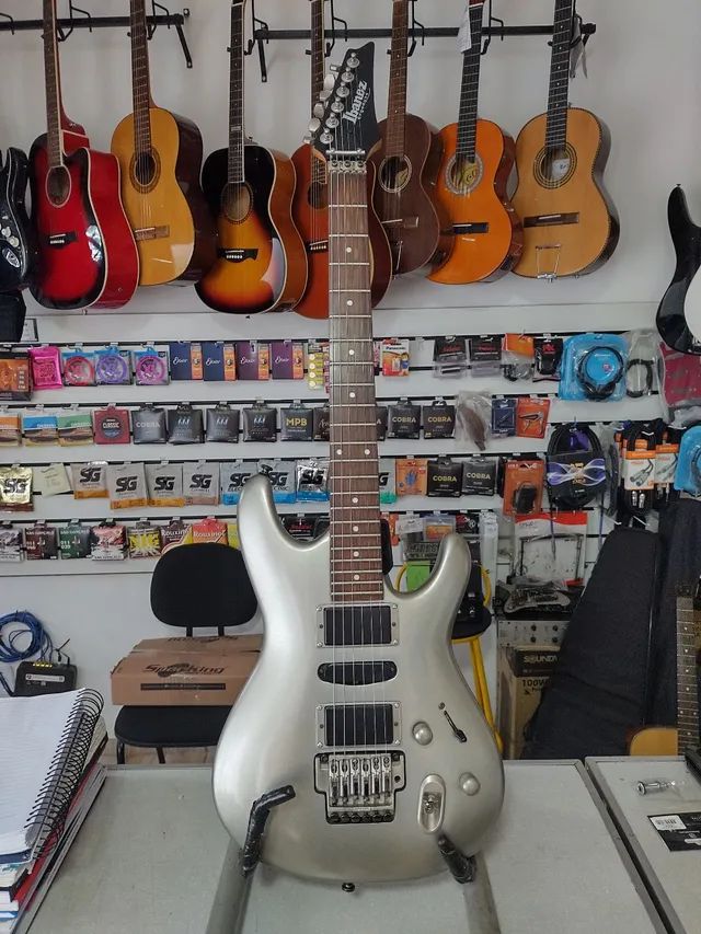 Guitarra Ibanez Ergodayne EDR 470 EX