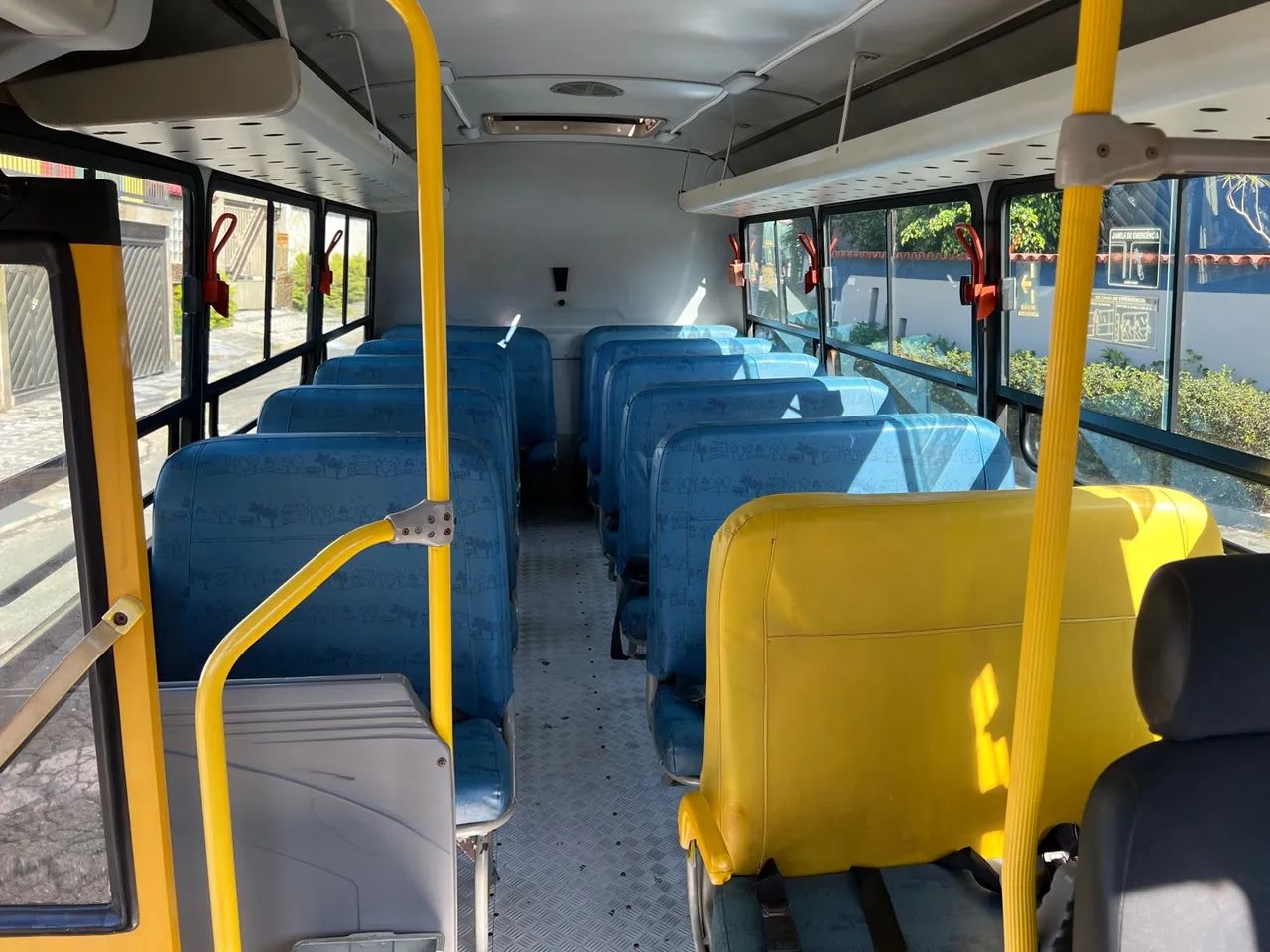 Micro ônibus iveco 2013  30 Lugares  - Foto 5