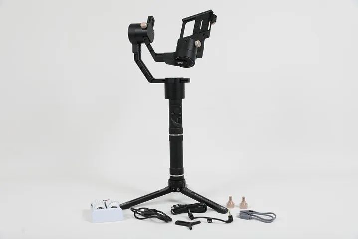 Estabilizador Gimbal para Câmeras Dslr Zhiyun Crane Plus - quase novo - Foto 3
