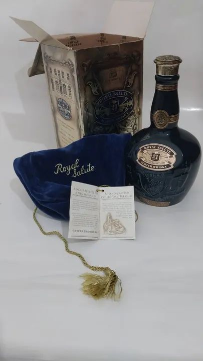 kit completo, garrafa vazia. Scoth Whiski Royal Salut 21 anos- Chivas Brothers  - Foto 3