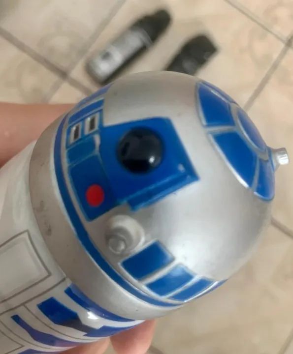 Bubbles Star Wars (Colecionadores) - Captain Phasma Head, Darth Vader, R2D2, Kylo Ren - Foto 4