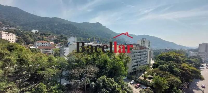 Apartamento - / Residencial / Tijuca