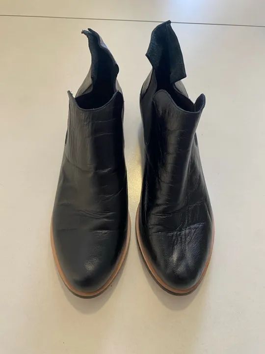 Bota de couro sem salto - cor preta - tamanho 37 - marca A Mafalda