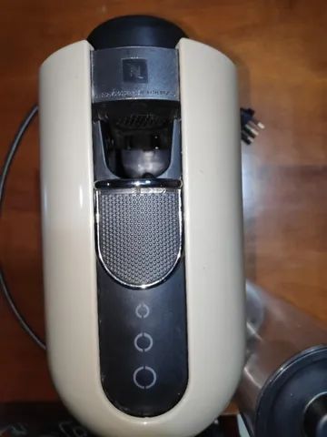 【中古】Nespresso U(ユー) クリーム C50CW Cafeteira Expresso Nespresso U C50 Pure Cream | Casas Bahia